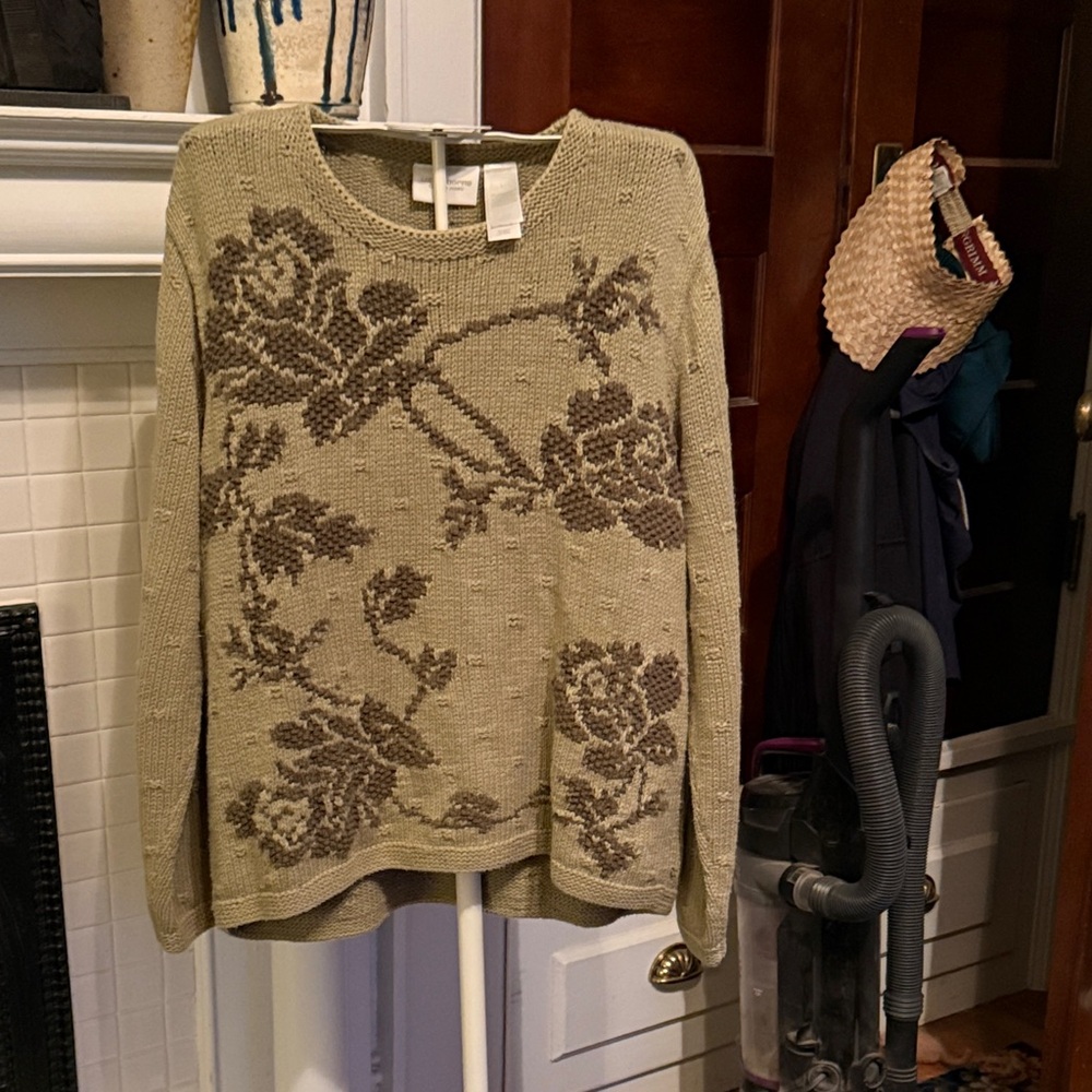 Liz Claiborne Chunky Floral Knit Sweater - Olive and dark olive worn a few time